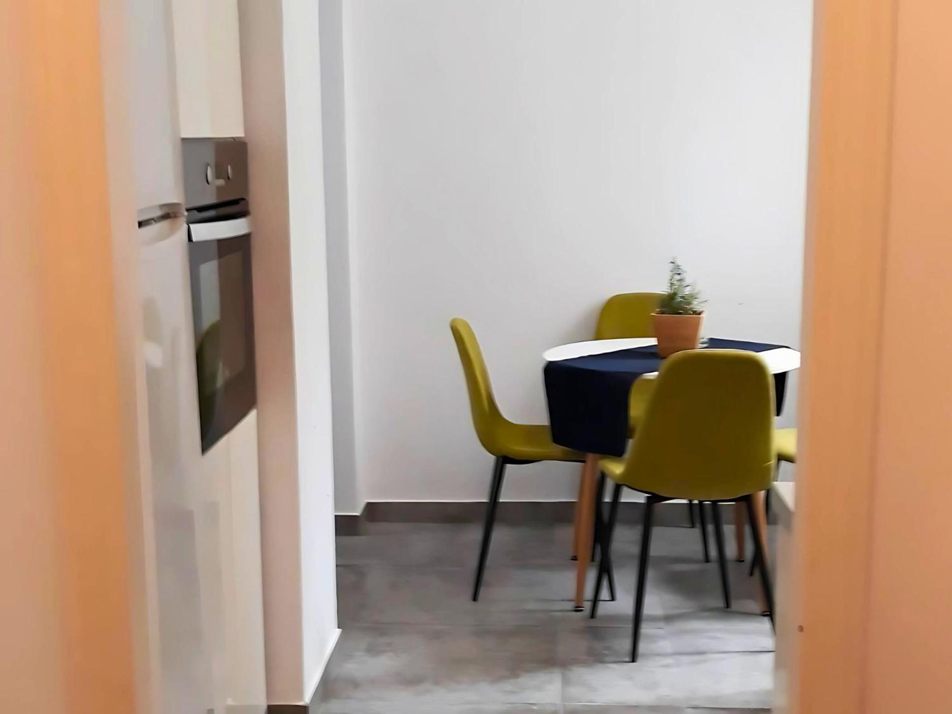 Cozy Apartment For 4 In Kolonaki, Lycabettus Athena Bagian luar foto