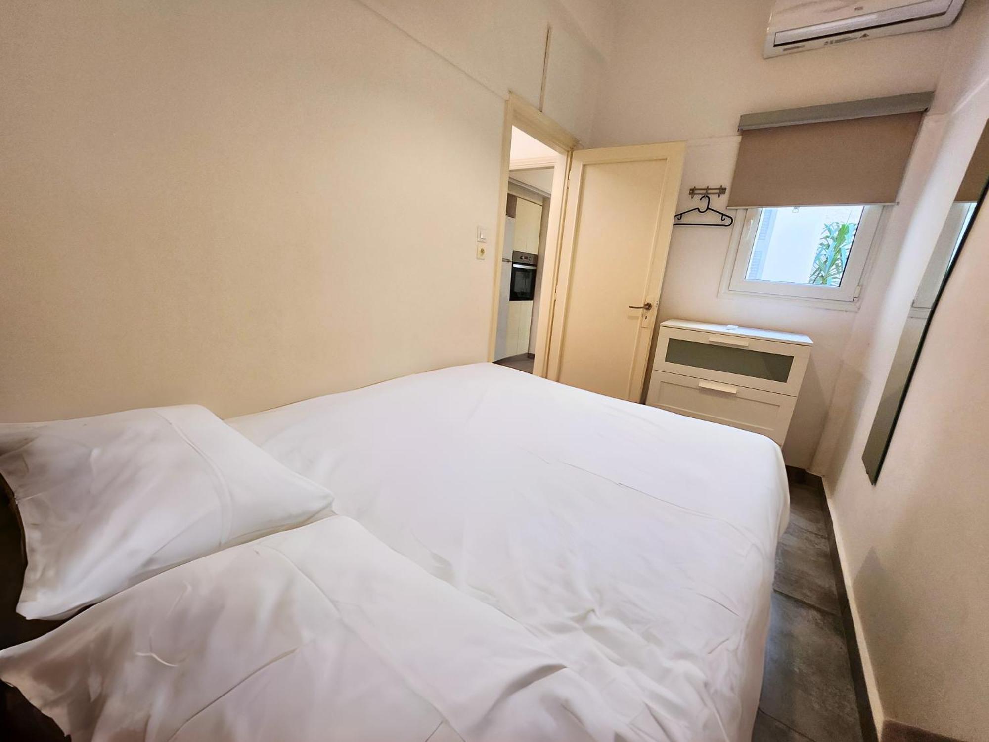 Cozy Apartment For 4 In Kolonaki, Lycabettus Athena Bagian luar foto